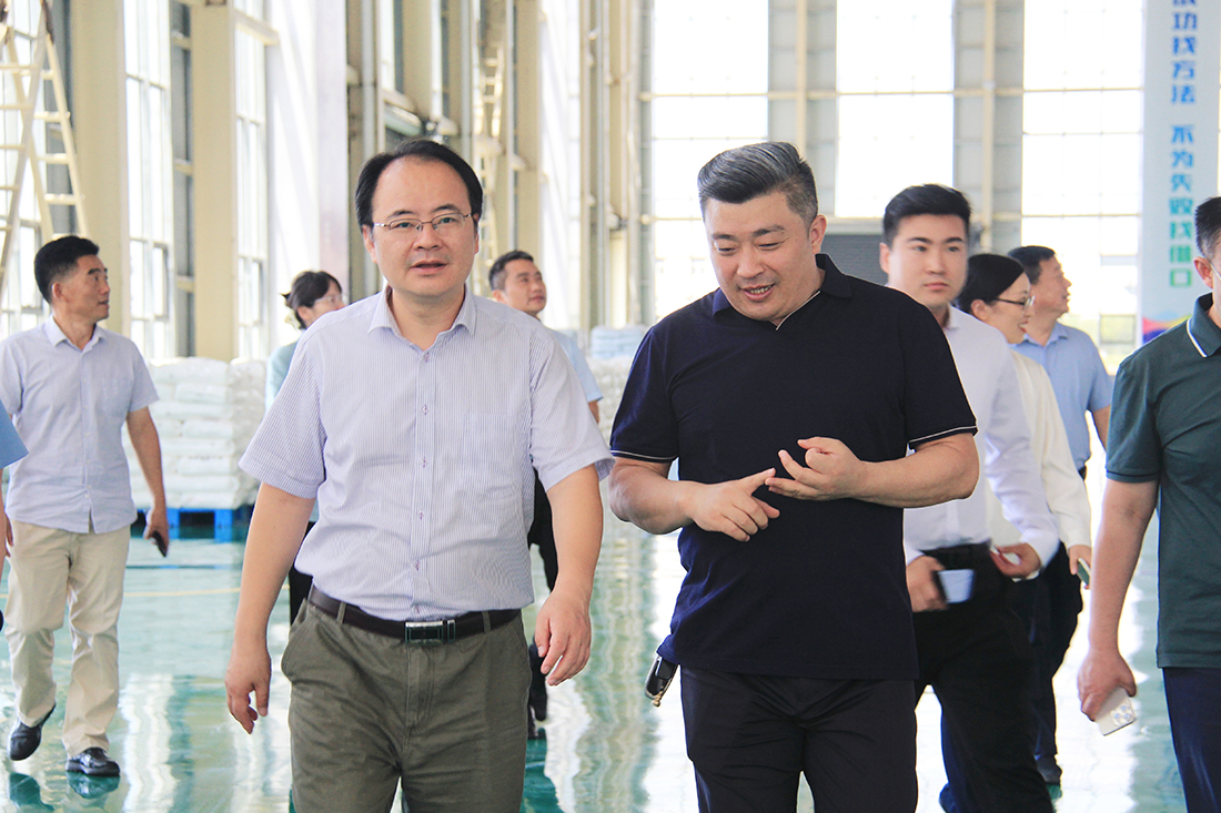 中華工商時報副社長陳建輝、鄉(xiāng)村振興研究院院長宋大磊、中國民營文化產(chǎn)業(yè)商會秘書處秘書蔣恩來等蒞臨豪家管