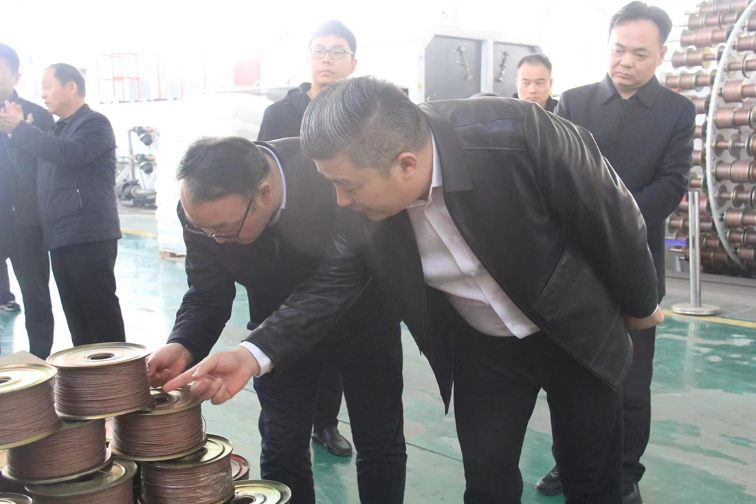 省科技廳副廳長姚群、創(chuàng)新基地處處長鐘海斌等一行蒞臨豪家管業(yè)考察調研1